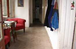 Apartament spatios cu 3 camere in centrul Clujului