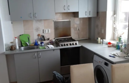 Apartament cu 3 camere, utilat/mobilat, 45 mp + balcon inchis 5mp, zona P-ta Flora