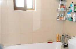 De vanzare 3 camere, 108 mp utili cu scara interioara