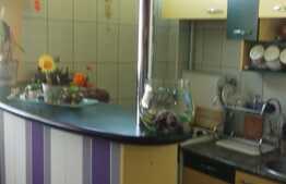 Garsoniera, 28 mp, balcon, zona Casa Piratilor