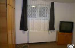 Zona Centrala, 3 cam in imobil tip casa!