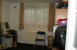 Zona Centrala, 3 cam in imobil tip casa!