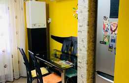 Apartament cu 3 camere, etaj intermediar , pe strazii Calea Floresti ! 