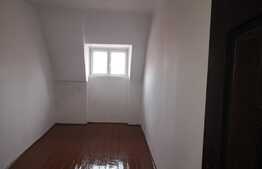 De vanzare investitia ideala! 2 apartamente de cate o camera + baie pe hol, 26mp, zona Piata Unirii