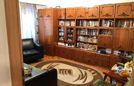 Apartament 3 camere, 67 mp, intermediar, terasa, zona strazii Bucuresti