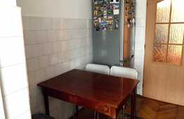 Apartament 3 camere, 67 mp, intermediar, terasa, zona strazii Bucuresti