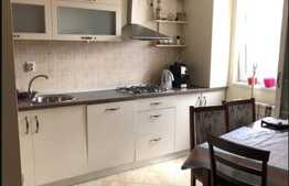 Apartament 3 camere, la cheie, etaj intermediar, parcare, zona Regal Baciu