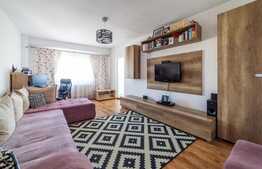 De vanzare apartament cu 3 camere, 80 mp, zona strazii Bucuresti