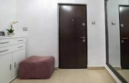 De vanzare apartament cu 3 camere, 80 mp, zona strazii Bucuresti