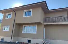 Duplex de vanzare, 176 mp, teren 300 mp, zona strazii Tauti