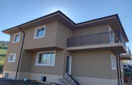 Duplex de vanzare, 176 mp, teren 300 mp, zona strazii Tauti