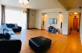 Apartament cu 4 camere, 140 mp, mobilat modern, gradina, 2 garaje, zona Grand Hotel Italia