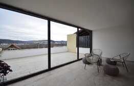 Apartament cu 2 camere, 70 mp, mobilat lux, terasa 50 mp, parcare, zona American Village