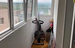 Apartament 2 camere, 56 mp, decomandat, etaj intermediar, zona Vivo