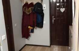 De vanzare apartament cu 3 camere, semidecomandat, 55 mp, Apahida