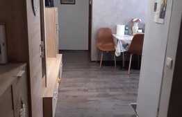 De vanzare apartament cu 3 camere, semidecomandat, 55 mp, Apahida