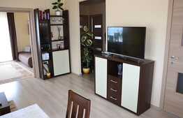 Apartament 3 camere, terasa 67 mp, parcare, Zona Vivo