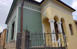 Casa individuala, 200 mp, zona Clinicilor, locuri de parcare incluse