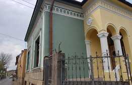 Casa individuala, 200 mp, zona Clinicilor, locuri de parcare incluse