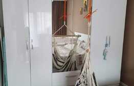 Apartament cu 3 camere, 68 mp, decomandat, zona Stejarului