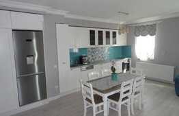 Apartament cu 3 camere, 66 mp, modern, garaj, zona Kaufland