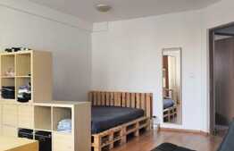 Apartament cu o camera, 45 mp, decomandat, zona strazii Padurii