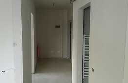 Apartament cu 2 camere, semifinisat, CF si parcare, zona Vivo