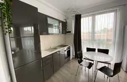 3 camere, 74 mp, prima inchiriere, totul nou, mobilat lux, parcare subterana, Centru