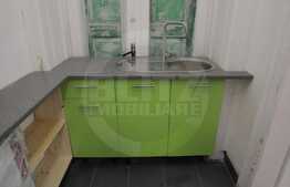 Spatiu comercial in cladire recent renovata, 115 mp, zona centrala, acces din strada