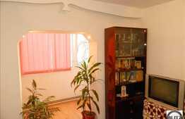 Apartament 4 camere decomandat in zona Intre Lacuri