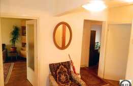 Apartament 4 camere decomandat in zona Intre Lacuri