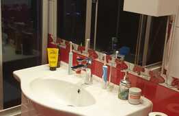 Apartament spațios cu 2 camere la cheie, 52 mp., loc de parcare, zona Cetății