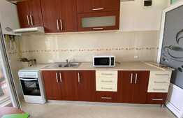 Apartament cu 2 camere, decomandat, 54 mp, 2 parcari, zona strazii Campului