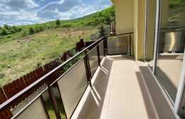 Apartament cu 2 camere, decomandat, 54 mp, 2 parcari, zona strazii Campului