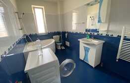 Apartament cu 2 camere, decomandat, 54 mp, 2 parcari, zona strazii Campului