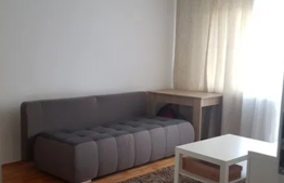 Apartament 2 camere, etaj intermediar, la cheie.