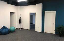 Etaj open space, ultramodern, in cladire clasa A. 