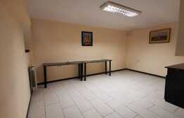 Birou Ultracentral, 75 mp, acces din strada, ideal pentru cabinete