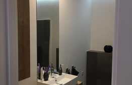 Apartament cu 2 camere, 70 mp, 2 parcari, complex Vivido