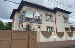 Casa pentru clinica medicala sau sediu firma, 580 mp, curte privata cu locuri de parcare