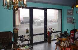 Spatiu comercial la parter, 95 mp, Vitrina la strada, vad bun