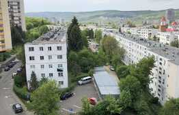 Oportunitate! Apartament 3 camere, decomandat, etaj intermediar, zona Minerva