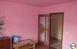 De vanzare 2 camere, 55 mp, decomandat in zona strazii Eroilor