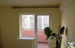 De vanzare 2 camere, 55 mp, decomandat in zona strazii Eroilor