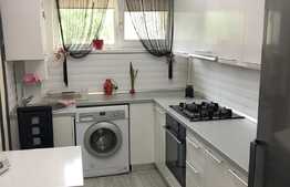 Apartament 2 camere, decomandat, zona Casa Radio