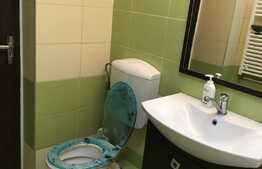 Apartament cu 3 camere, decomandat, 70 mp, parcare, zona Kaufland