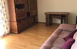 Apartament cu 3 camere, decomandat, 70 mp, parcare, zona Kaufland