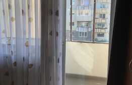Apartament cu 3 camere, decomandat, 70 mp, parcare, zona Kaufland