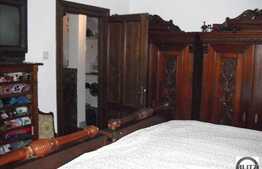 98 mp in zona Camerei de Comert