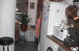 98 mp in zona Camerei de Comert